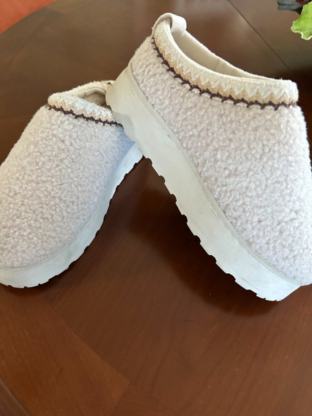 Beige fuzzy slippers/clogs high wedge size 9